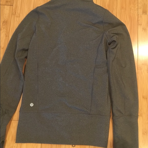 Like new lulu Devine zip up - Picture 2 of 4